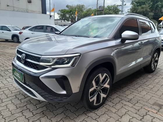 VOLKSWAGEN TAOS 1.4 250 TSI TOTAL FLEX HIGHLINE AUTOMÁTICO